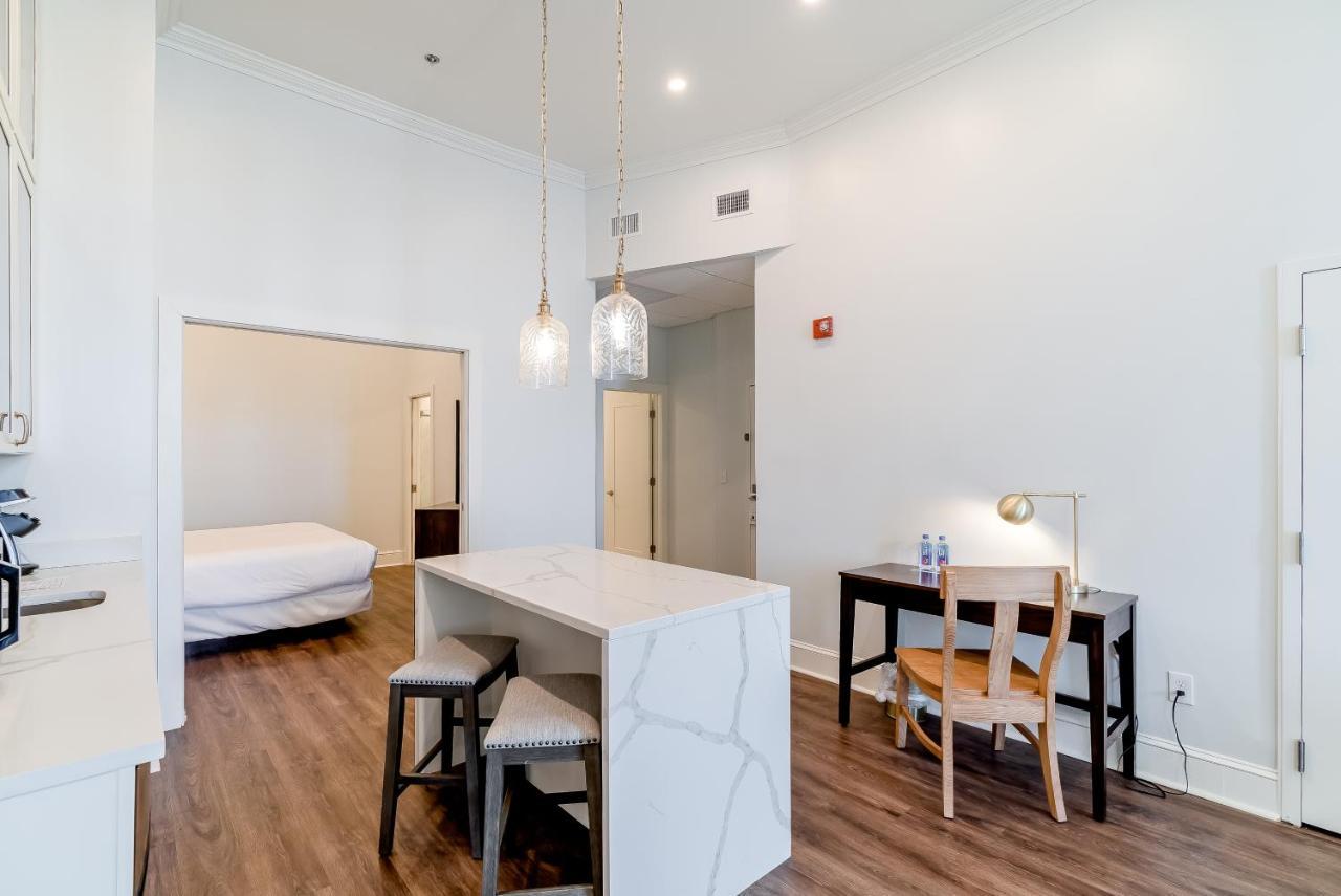 Chateau Renault Egg Harbor City Exterior foto