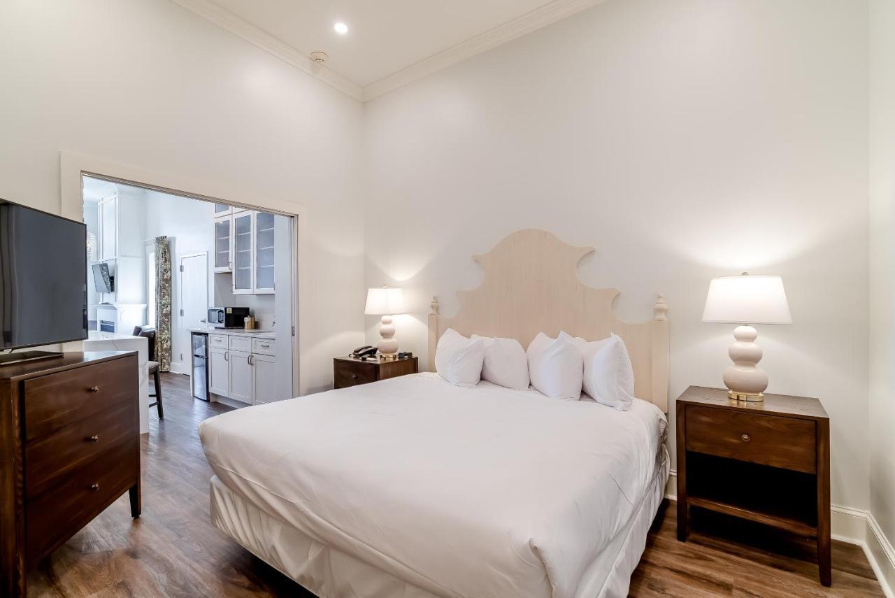 Chateau Renault Egg Harbor City Exterior foto