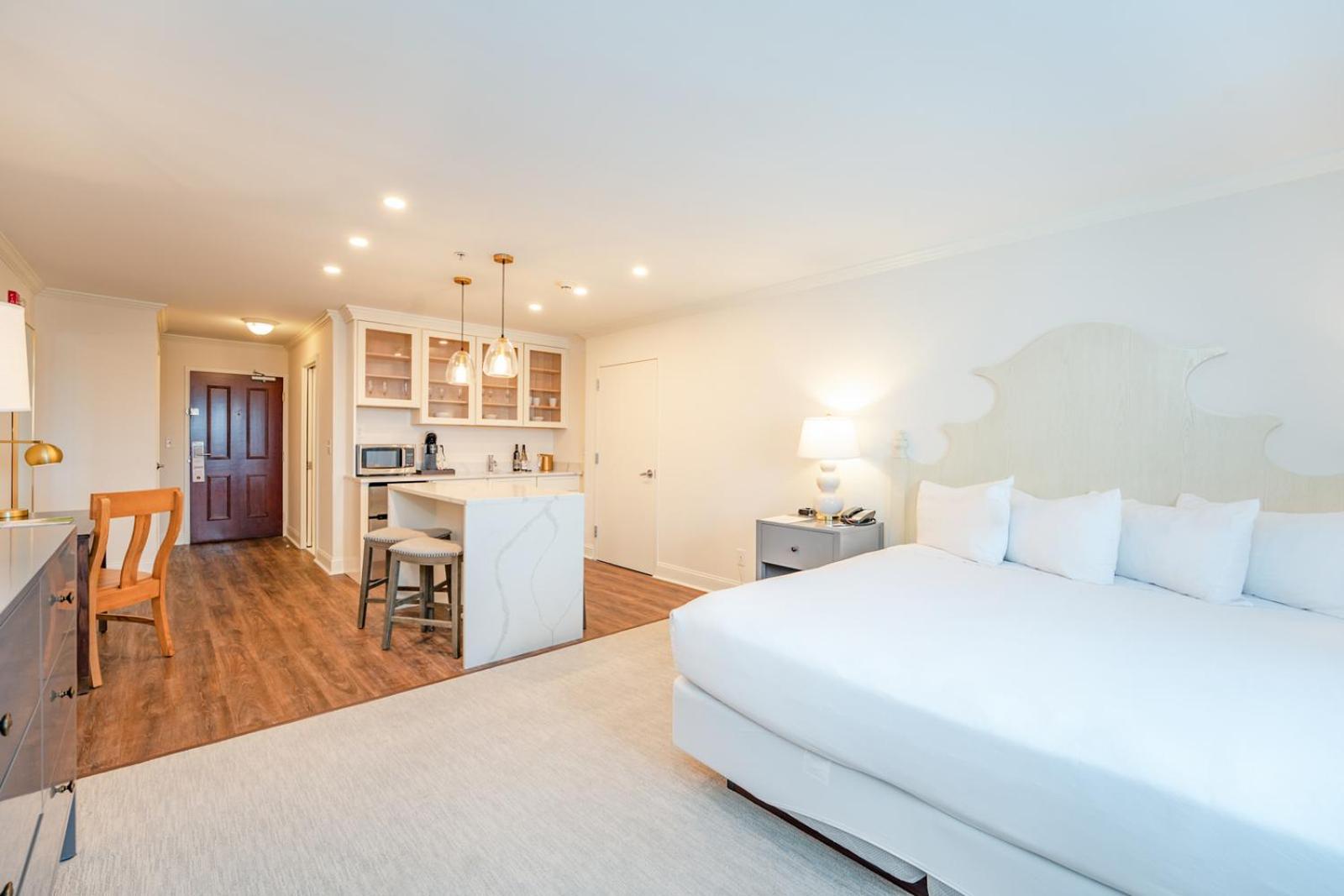 Chateau Renault Egg Harbor City Exterior foto
